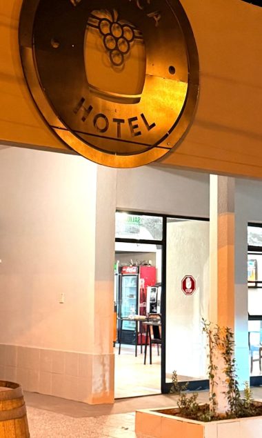 fachada noche